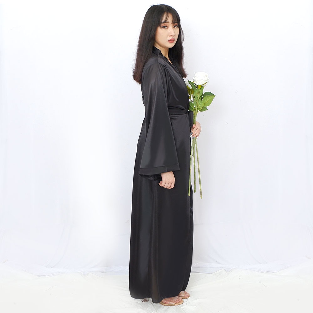 FOLVA kimono panjang satin 1236BKIM Hitam all size