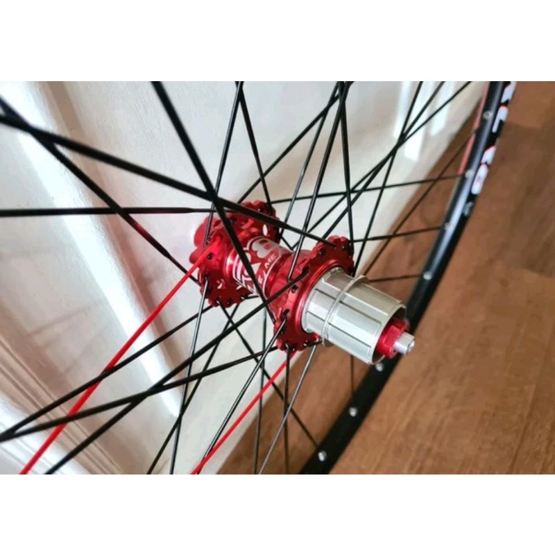 ORIGINAL Wheelset 29 er XLR8 TAIWAN . 29er Roda Sepeda MTB spoke pipih aero Jangkrik 8-11 speed mountain gunung xc