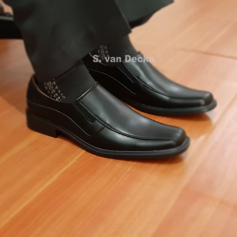 S. van Decka Sepatu Pantofel Pria D-MU318