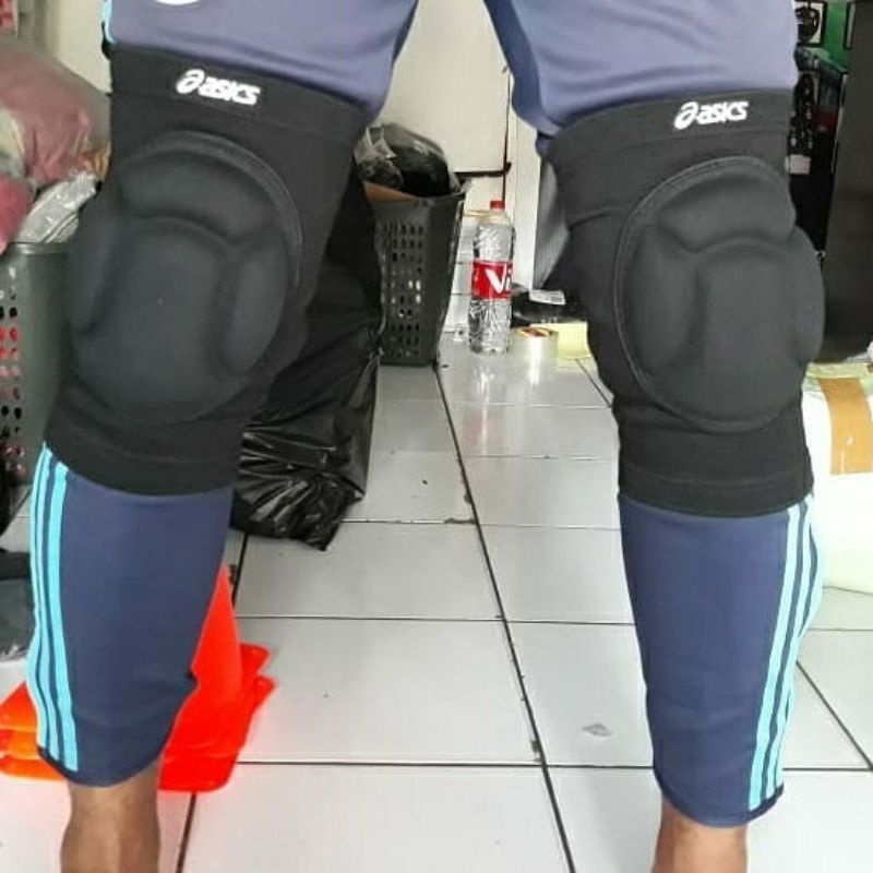 knee pad futsal kiper volly asics