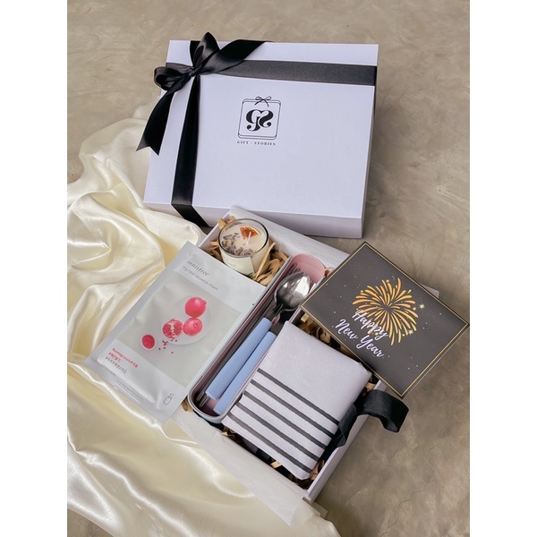 

Hadiah Taun Baru / Kado Ulang Tahun / Scented candle / Souvenir / Tote bag / Gift Set