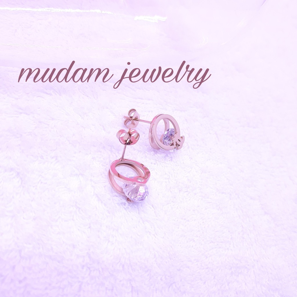 Anting Titanium Ch4nl Dengan Kristal Rose Gold