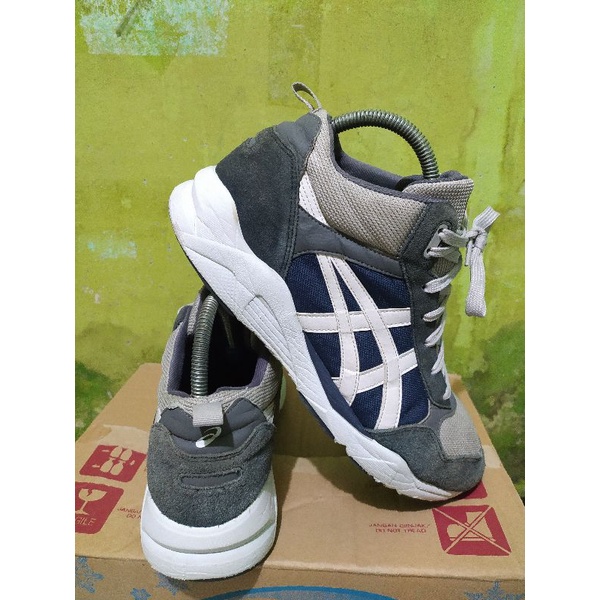 Sepatu PL import Asics Size 42