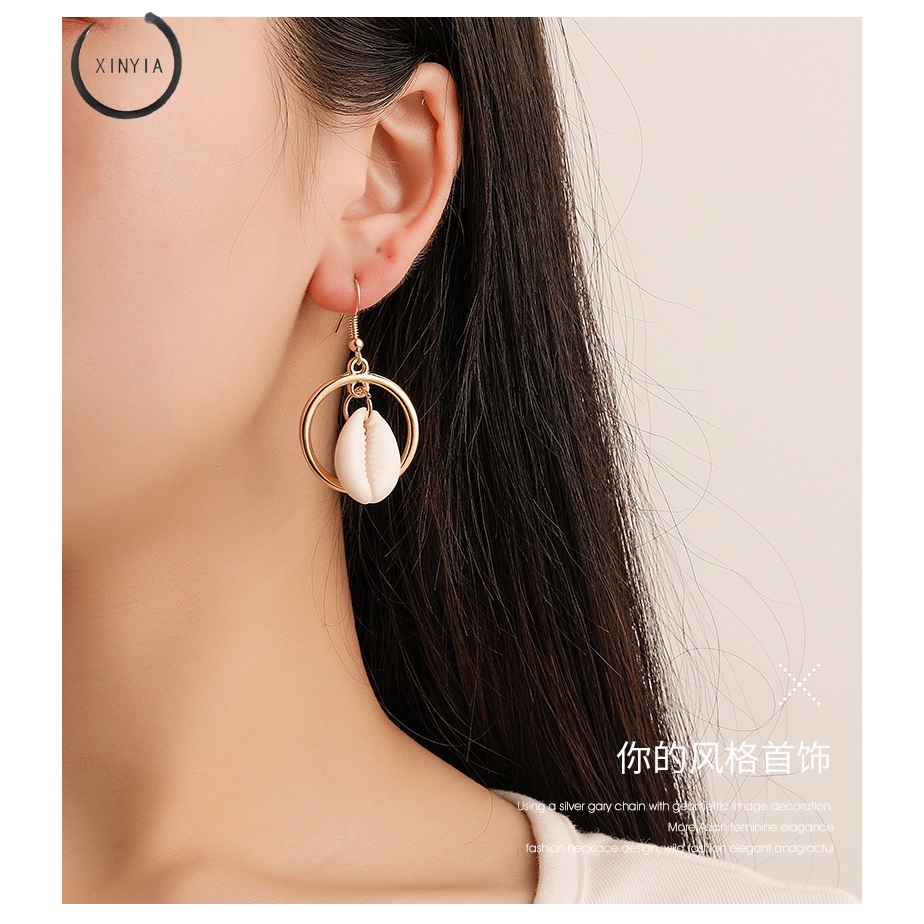 Kepribadian Eropa Asimetris Anting Stud Bulat Shell Mutiara Angin Laut Anting Rumbai Earrings