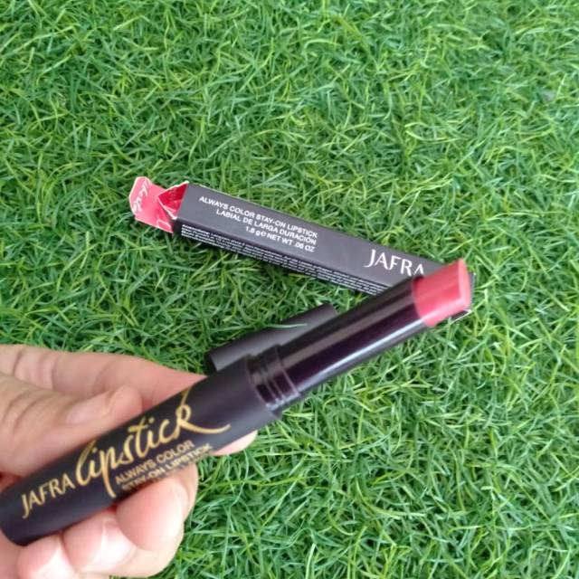 Lipstik matte pinkberry