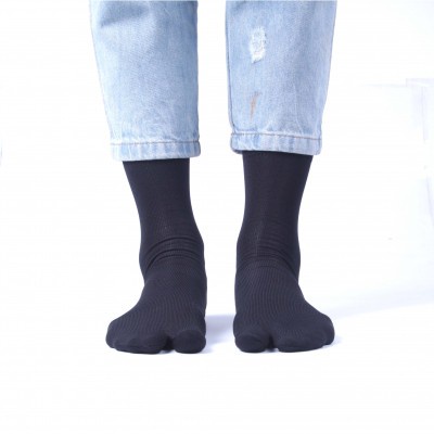 Soka Kaos Kaki Jempol Basic Size M