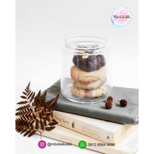 

Macadamia Soft Cookies