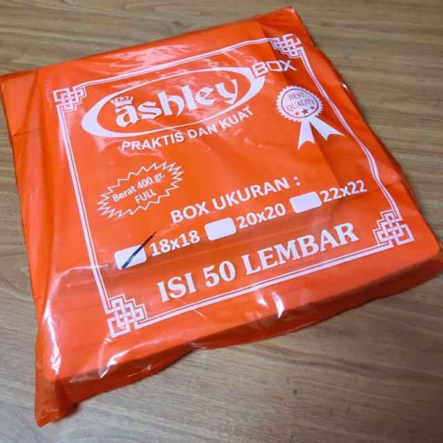 

KARDUS PUTIH POLOS 18 X 18 CM - DUS POLOS KOTAK MAKANAN ISI 50 SET !!