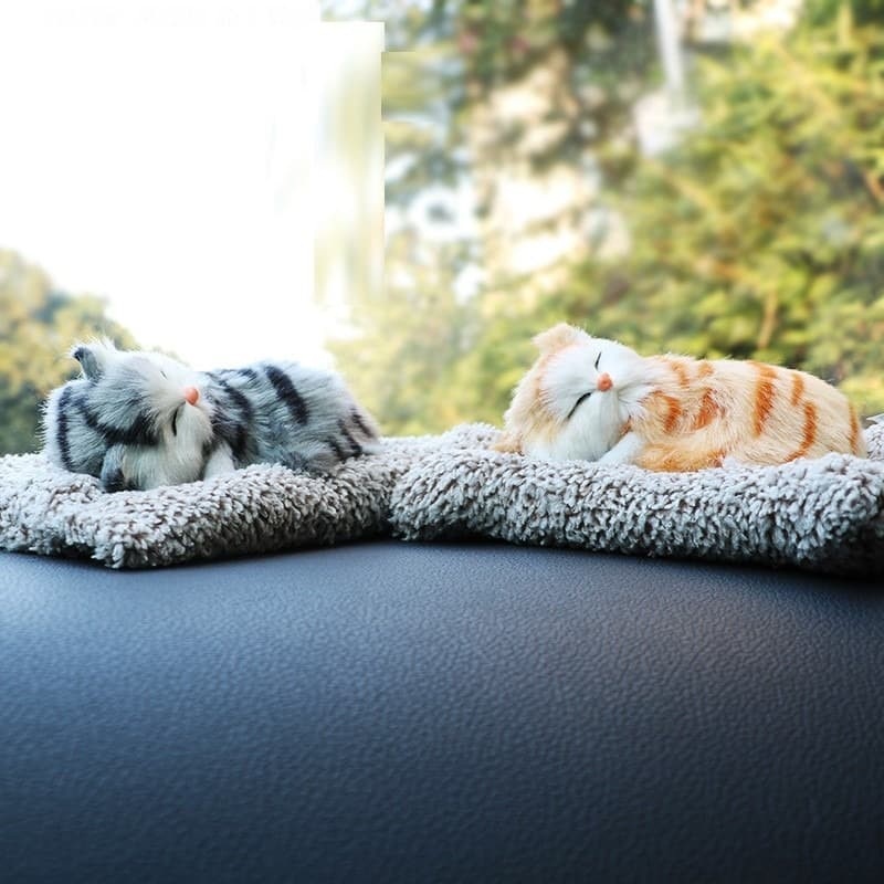 Pajangan Dashboard &quot;Sleeping Cat / Dog&quot; dengan Arang Bambu / hiasan mobil