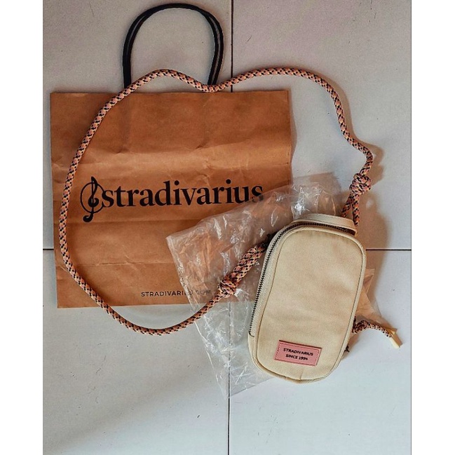 STRADIVARIUS TAS POUCH MINI TEMPAT HP (PRELOVED) cuman 2x pakai
