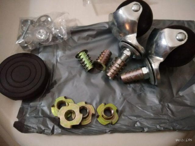 Kaki Karet Kursi Bulat Dop 7/8 Inchi - 8pcs