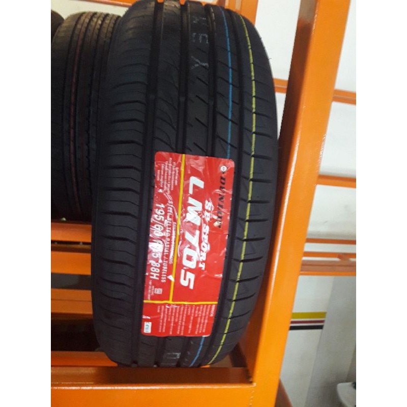 Ban Dunlop 195/60 R15 LM705