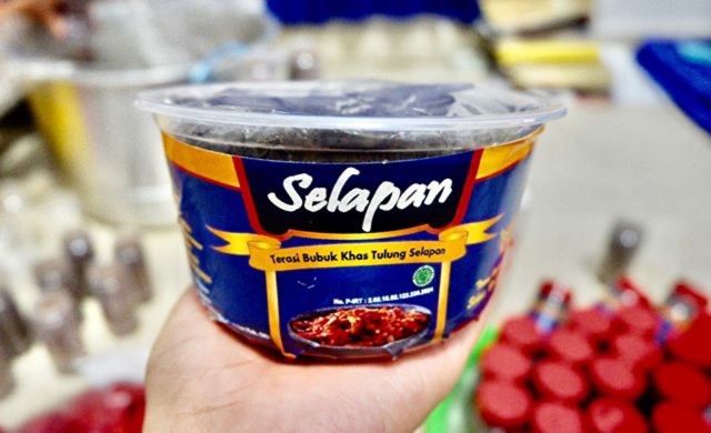 

Terasi basah khas Tulung Selapan