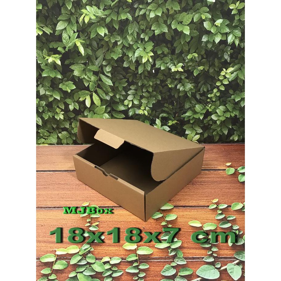 

Kardus Karton 18X18X7 Cm..Die Cut Kotak Aksesoris Dll Model Box Pizza