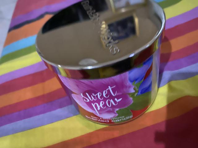 Bath And Body Works 3 Candle Wick - Sweet Pea
