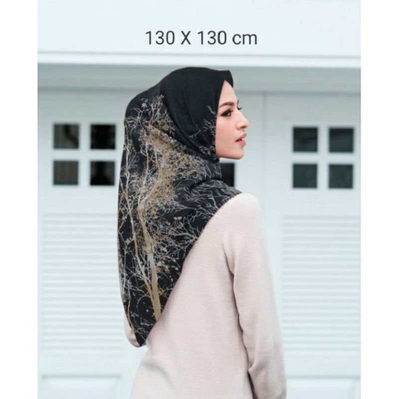 Segi empat voal motif ranting hitam  syar'i 130x 130 cm lasercut