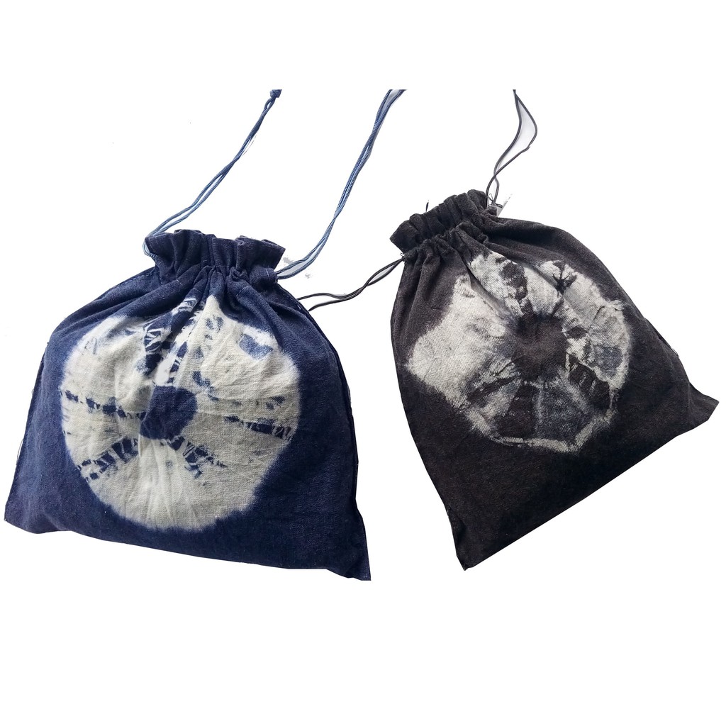 pouch blacu serut tie-dye ukuran 20x20 cm