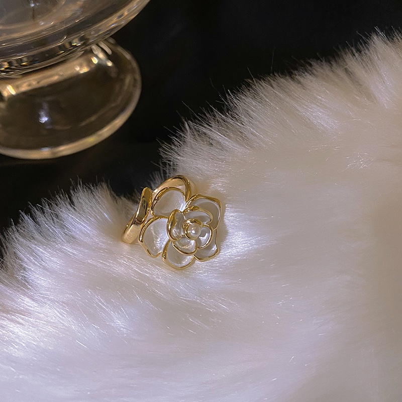 Cincin Model Terbuka Dapat Disesuaikan Desain Bunga Camellia Putih Gaya Retro Perancis Untuk Wanita