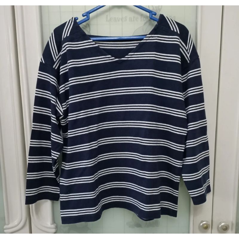 Blouse wanita lengan panjang Uniqlo preloved