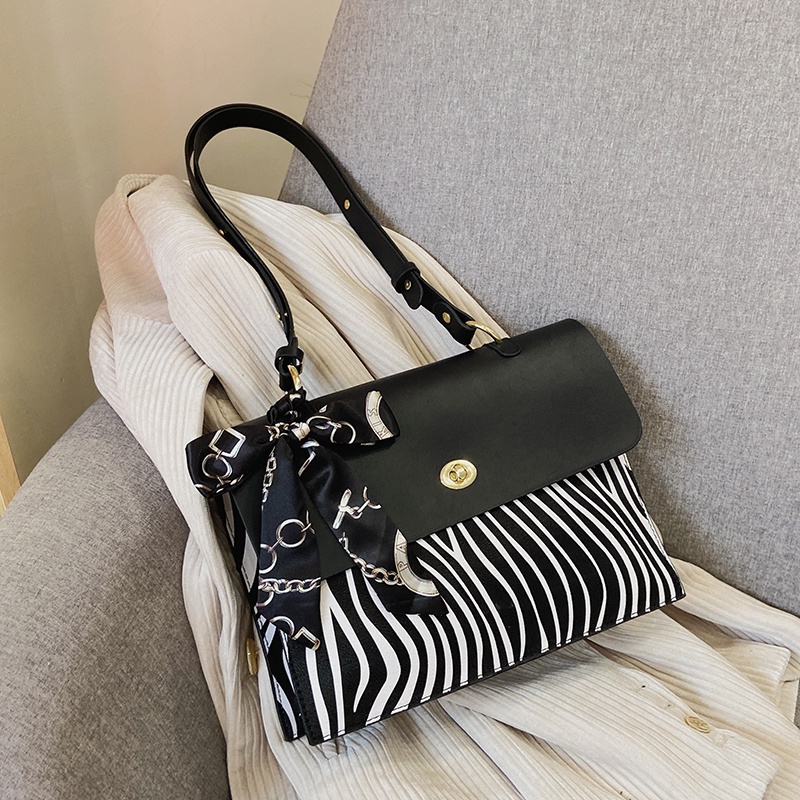 ( 2PC 1KG ) GTBI998877299 New Arrival  !!!  Tas Selempang Wanita Import   Terbaru +SALL