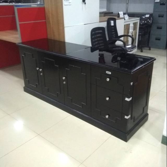 Gradenza Lemari Bufet