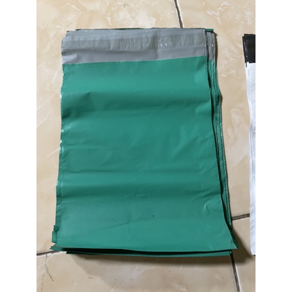 

Plastik Polymailer 20x30 isi 24 lembar warna Hijau
