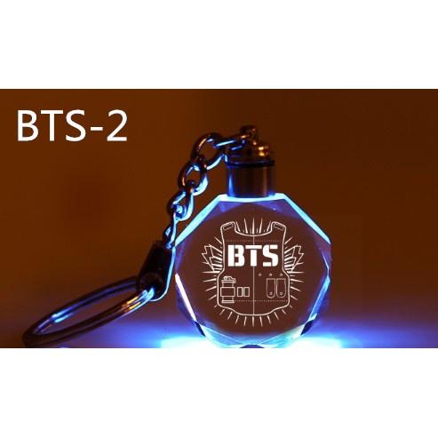 Gantungan Kunci KPOP BTS BLACKPINK GOT7 EXO TWICE SEVENTEEN Dengan Lampu LED Kristal DIY