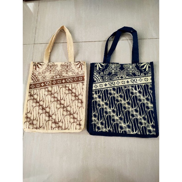 TERMURAH Tas Hajatan Kotak Batik QQ (Harga lusin isi 12) uk.22x22x28cm (PxLxT)