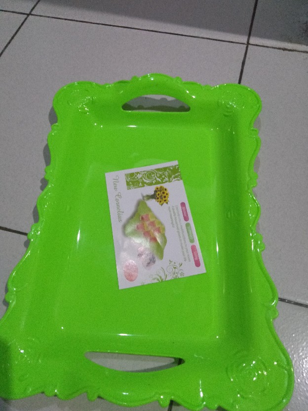 Nampan Plastik Exclusive