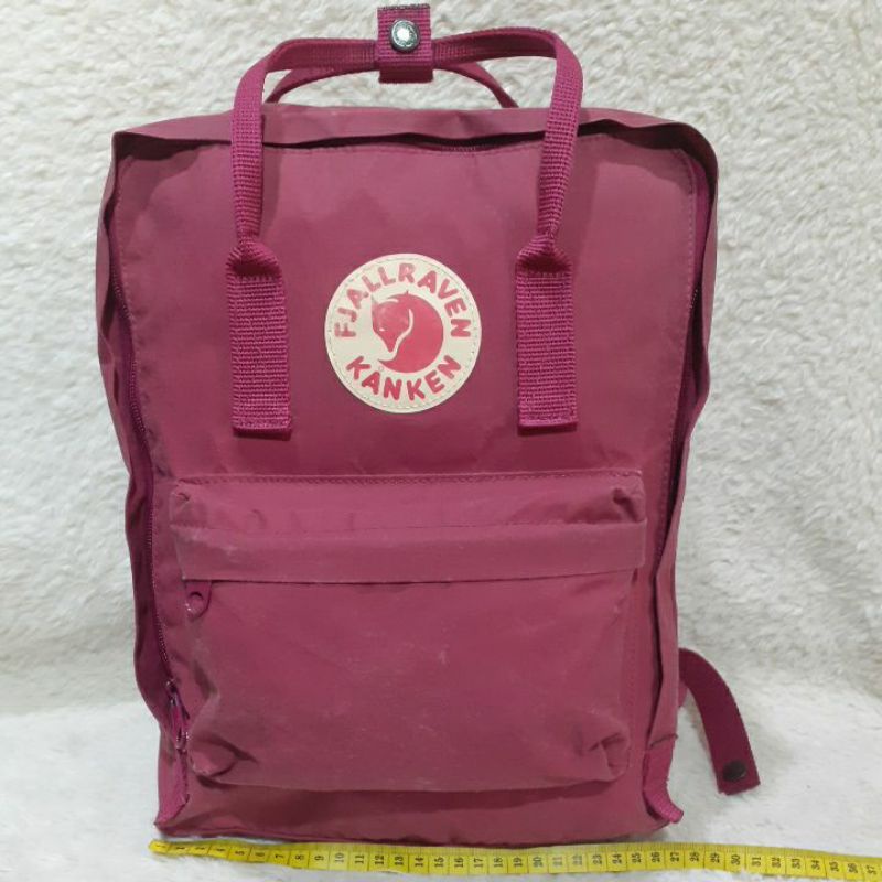Tas Ransel Second / Preloved / FJALLRAVEN KANKEN Merah / Bekas.