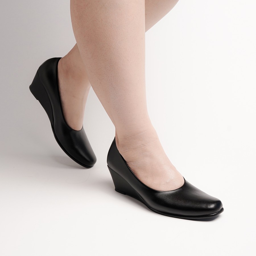 Sepatu Pantofel Hitam Wanita High Heels 5cm Size 35-43 Eramsis SPN003