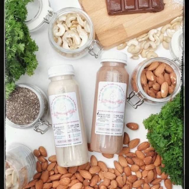 

ALMOND MILK BY MOMMYNIC PURE