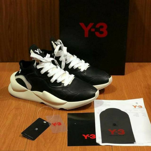 Adidas Y-3 Kaiwa "Black White"
Unauthorized Authentic