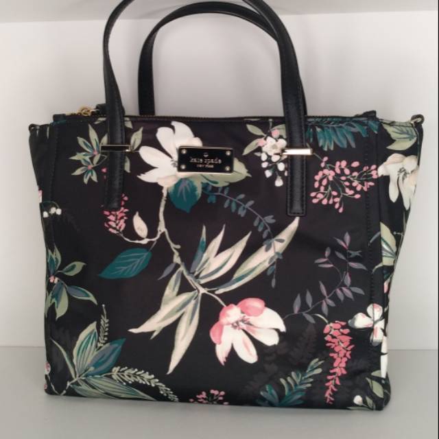 Tas Preloved Kate Spade Ori, Harga Beli Rp 1.700.000