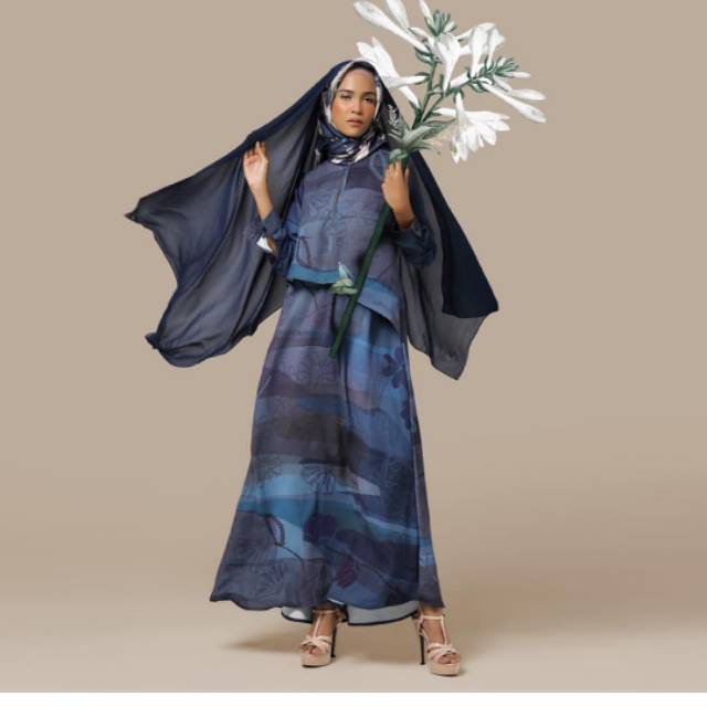 Naisya Dress Heaven Lights Size M