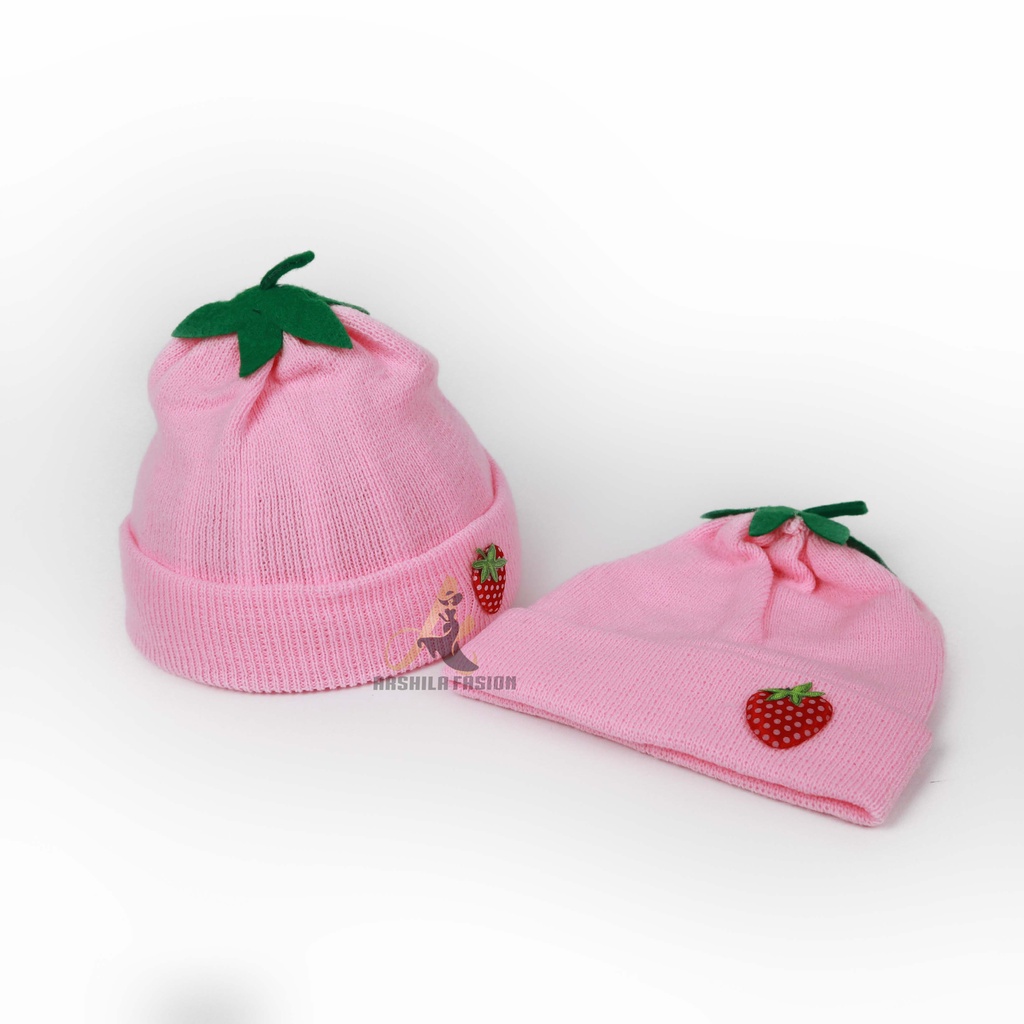 Kupluk Rajut bayi Motif Stroberi