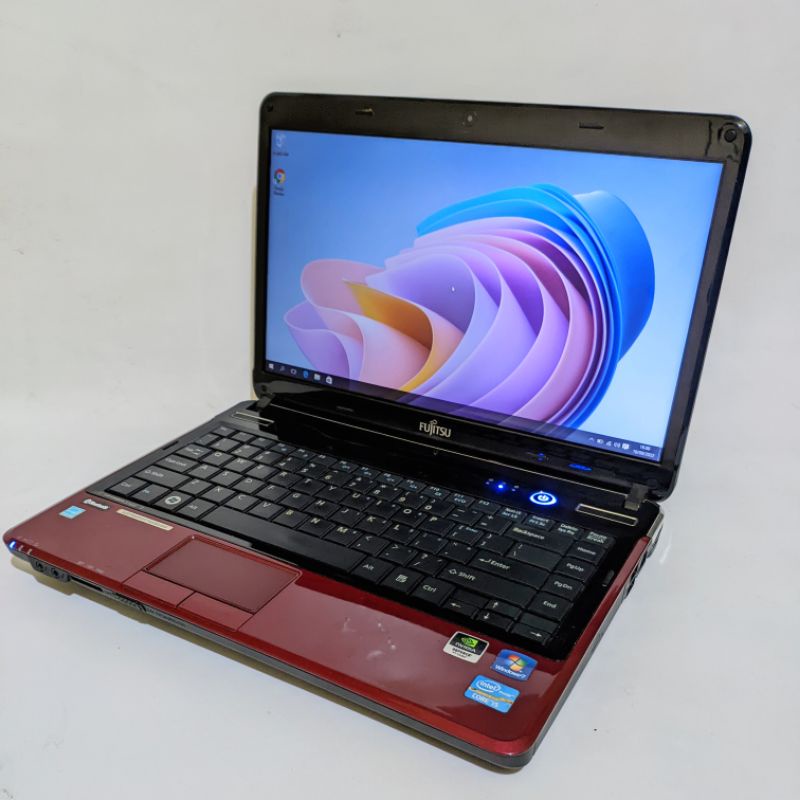 laptop desain grafis/editing tangguh Fujitsu Lifebook LH531 - core i5 - Ram 16gb Dual vga Nvidia