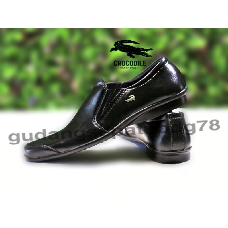 SEPATU PANTOPEL PRIA CROCODILE CIBADUYUT