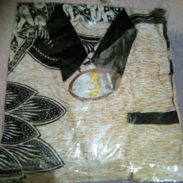 Kemeja Batik Pria Modern Motif Wayang Titik