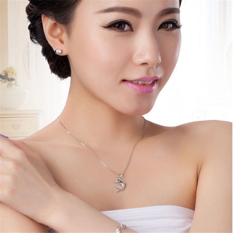 [Ready Stock]Fashion Personality Silver Plated Dolphin Necklace Pendant