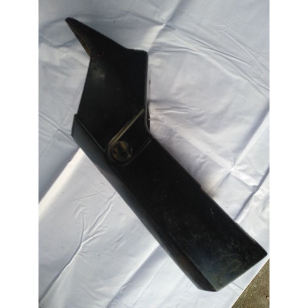 body belakang suzuki RC 100.