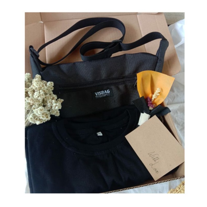 Hadiah Kado Cowok Tas Slingbag + Kaos Polos Hitam | Kado Wisuda | Kado Ultah Cowok | Hampers Cowok.