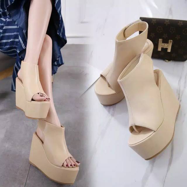 wedges tinggi 12cm