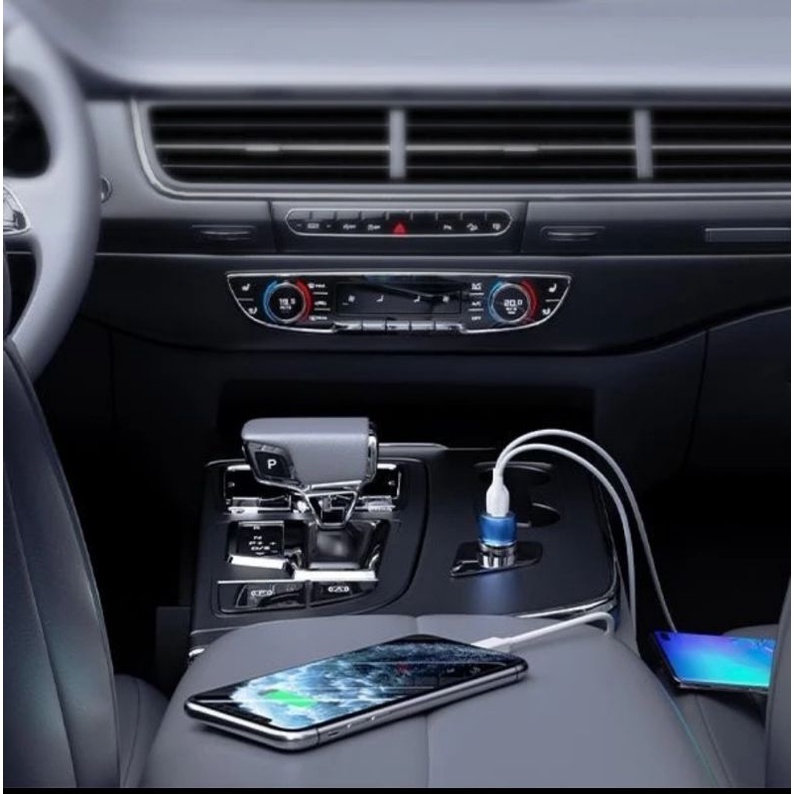 Vivan VCC04 Dual Port USB-C USB-A Fast Charging Car Charger Mobil 38W