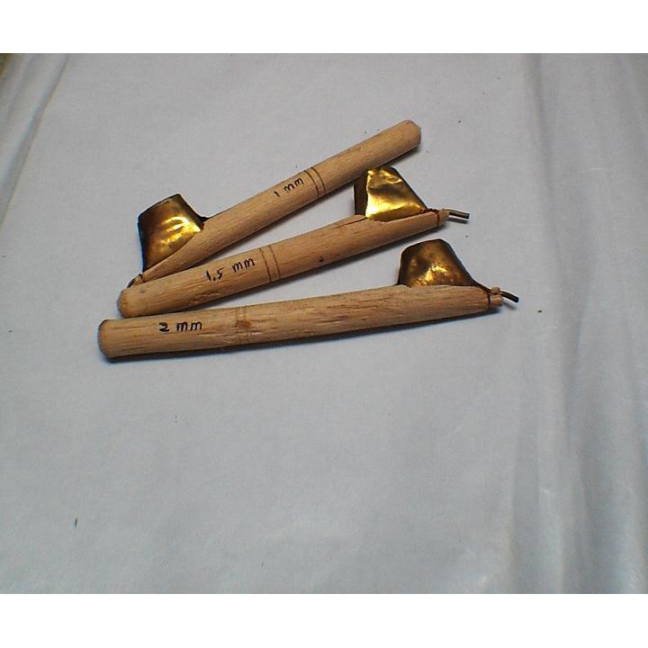 Paket canting untuk membatik  terdiri dari 3 ukuran canting