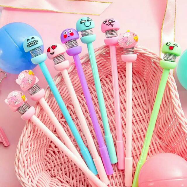 

Bolpen spring doll emoji bahan karet tidak ada LED