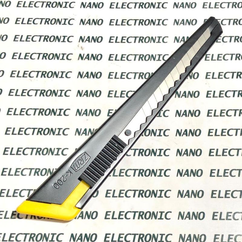 

Cutter Kecil K-200