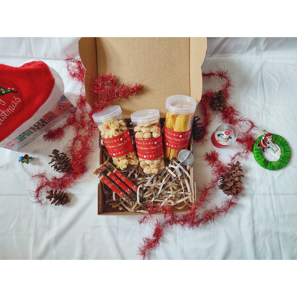

Christmas Hampers A / Hampers Natal / Hampers Cookies / Tea Gift Set / Custom Hampers / Kado Natal / Hampers Kue Kering / Gift Box