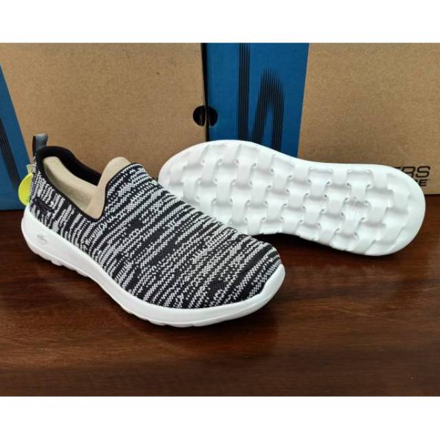 Skechers Go Walk MAX