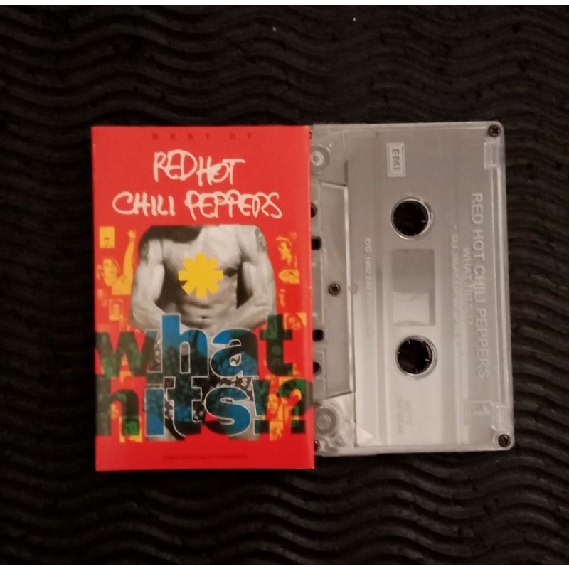 Kaset Pita Red Hot Chili Peppers - what hits - rock foo fighters nirvana